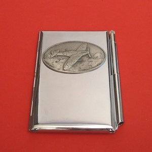 Cahier et stylo Spitfire design chromés - Porte-cartes Spitfire - Cadeau pour la fête des pères - Cadeau Spitfire - Jour de la Victoire en Europe - Cadeau pour historien de la Seconde Guerre mondiale - Cadeau pour papa