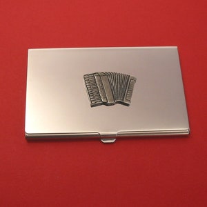 Portatarjetas cromado con forma de acordeón para piano y motivo de peltre fundido a mano, regalo de música para banda Orcestra