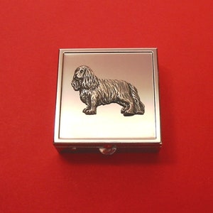 King Charles Spaniel Design Square Chrome Mint Pill Box Small Trinket Box Pill Case for Medicine Vitamins - Mother's Day Father's Day Gift