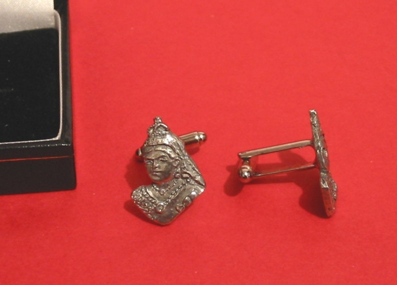 Victorian Wedding Christmas Gift British Royal History Gift Queen Victoria Design Pewter Cufflinks Gift Boxed