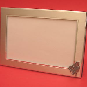 Acoustic Guitar Design Real Oak Picture Frame 4 x 6 With Hand Cast Pewter Motif Rock Pop Musician Music Gift