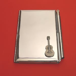 Akustische Gitarre Chrom Notebook & Stift Karte Halter mit Hand gegossen Zinn Lehrer Musiker Musik Geschenk