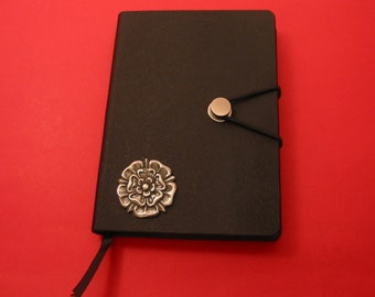 Tudor Rose Pewter Motif A6 Black Notebook - Tudor History Journal - History Teacher Gift - English Dad Gift - Mum Dad Wedding Christmas Gift