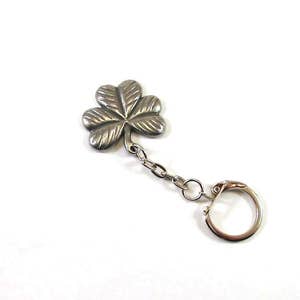 Shamrock Pewter Llavero coleccionable buena suerte irlandesa tema regalo regalo día de San Patricio regalo aniversario cumpleaños boda regalo de San Valentín