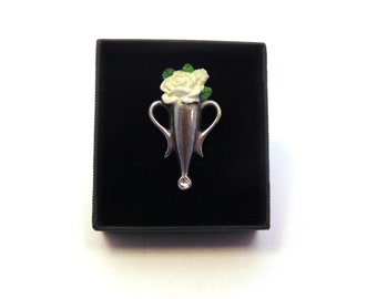 Boutonniere Brooch With Red, Pink, Yellow or White Rose Hand - Main Image