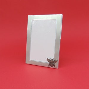 Hummel Design Bilderrahmen - 10 x 15 cm Hochformat oder 10 x 15 cm Querformat - Hummel Geschenk - Bienenliebhaber Geschenk - Mama Weihnachtsgeschenk