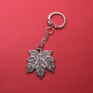 Maple Leaf Pewter Motif Keyring Father&#39;s Day Mother&#39;s Day Christmas Canadian gift