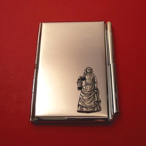 Florence Nightingale Design Chrom Notizbuch & Stift Kartenhalter - Pocket Notepad Notizbuch - Pfleger / Krankenschwester Geschenk - Hochzeits Weihnachtsgeschenk