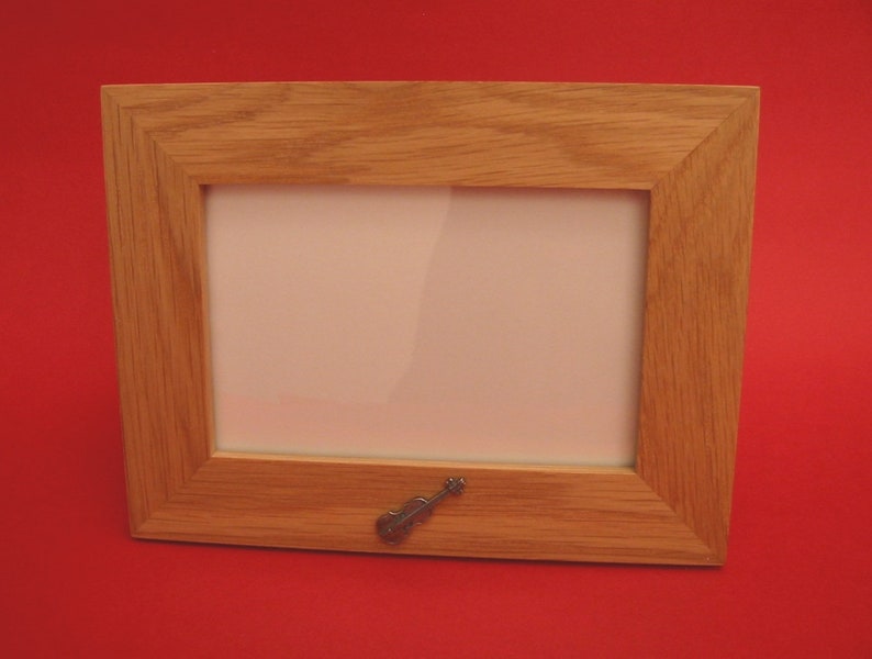 Violin Design Real Oak Picture Frame 4 x 6 With Hand Cast Pewter Motif Musician Music Gift