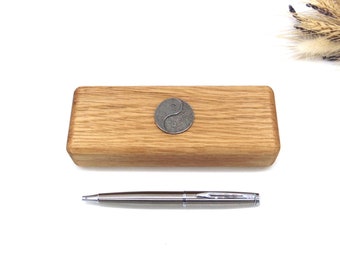 Yin Yang design Oak Wooden Pen Box & Pen Set - Yin Yang Gift - Fathers Day Gift - Stylish Pen Case Desktop Organiser - Gift for Dad Husband