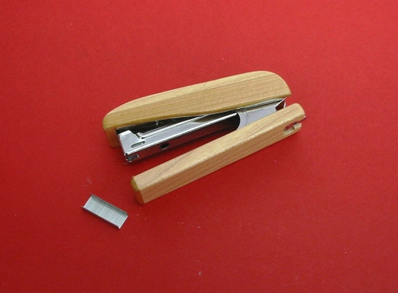 Stapler history outlet
