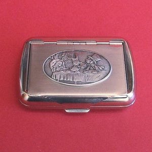 Alice i Underlandet Hattmakarens Tebjudning-design Tobaks-plåtprydnadsask Litterär present Engelskalärare Julklapp