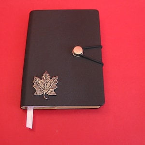 Maple Leaf Design A6 Schwarz Journal - Ahornblatt Notizbuch - Kanadisches Symbol oder Emblem Kanada Geschenk - Kanadischer Vater Geschenk - Weihnachtsgeschenk