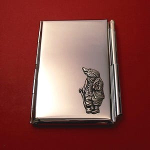 Porte-cartes pour carnet et stylo Mr Badger design, cadeau Le vent dans les saules, cadeau de Noël pour la fête des pères