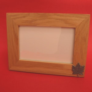 Ahorn Blatt Design echte Eiche Bilderrahmen 4 "x 6" mit der Hand gegossen Zinn Motiv kanadische Emblem Geschenk