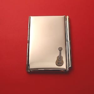 Ukulélé - Porte-cartes chromé pour carnet de notes et stylo avec motif en étain moulé à la main, cadeau pour musicien country