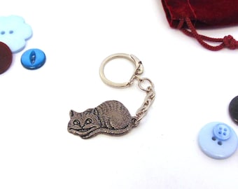 Cheshire Cat Design Pewter Keyring - Cheshire Cat Keychain - Cheshire Cat Charm - Alice in Wonderland Gift - Mum Dad Christmas Gift