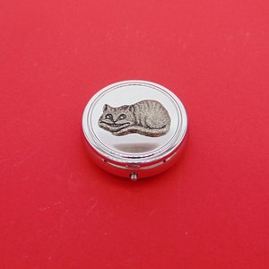 Cheshire Cat design Round Chrome Pill Box - Alice in Wonderland Gift - Small Trinket Box - Medication Organiser - Mum Dad Christmas Gift