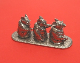 The Three Blind Mice Thimble Set - Pewter Collectible Thimbles Gift - Nursery Rhyme Gift - Mice Ornament - Thimble Collector Gift