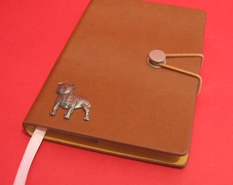 Staffordshire Bull Terrier Design A6 Tan Notebook - Staffie Gift Dog Journal - Cadeau de la fête des Pères de Noel