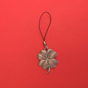 Four Leaf clover Mobile Phone Charm Vet Mother Father Lucky Good Luck Gift