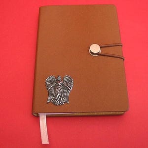 Diario Ángel de la Guarda A6 color canela - Cuaderno de ángel - Regalos de bienestar celestial - Regalo de aniversario de boda imagen 1