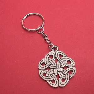 Celtic Knot Pewter Keyring - Celtic Knot Keychain - Celtic Gift - St Patrick&#39;s Irish Mum Dad Gift - Stocking Filler Christmas Gift