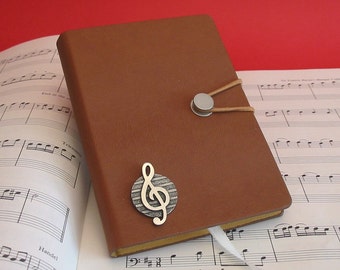 Treble Clef Design A6 Tan Notebook - Cadeau de Noël de papa - Journal de musique pour l’école de musique ou l’étudiant en musique - Cadeau de fin d’année pour enseignant