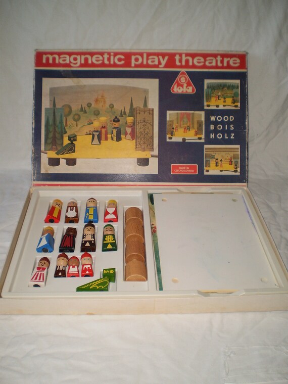 magnetic theatre toy