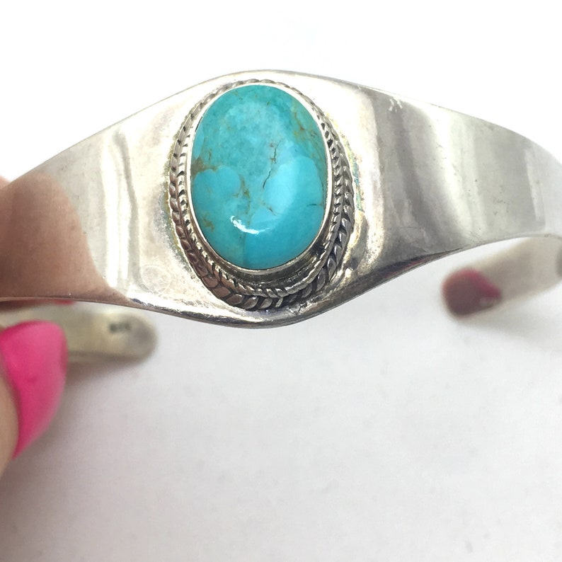 Minimalist 925 Silver Oval Veined Turquoise Jewelry Sterling Silver Turquoise Cuff Bracelet Native American Style Twisted Wire Frame