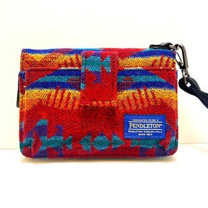 Pendleton Woolen Mills Wristlet Clutch Wallet With Aztec Print & Strap