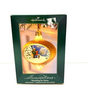 Hallmark Illuminations Watching For Santa Ornament With Lights & Glitter Accents 2005
