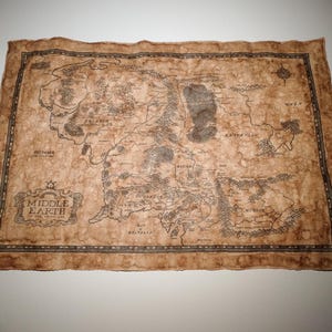 Kaart van Middle Earth, met de hand verouderd, 11 x 17 of 13 x 19, opgerold of opgevouwen