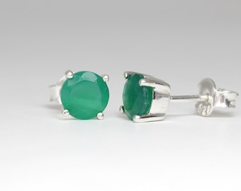 Natural Green Onyx Stud Earrings in Sterling Silver, Emerald Green Gemstone, 6mm Size