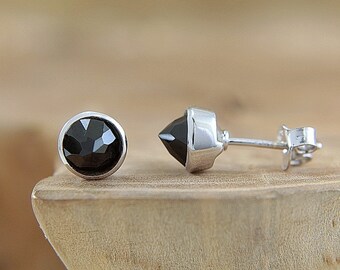 Clous d'oreilles spinelle noir et argent 925 Pierre naturelle Pointe Bijou artisanal