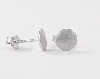 Boucles d'oreilles rondes en argent massif brossé 8mm Bijou géométrique