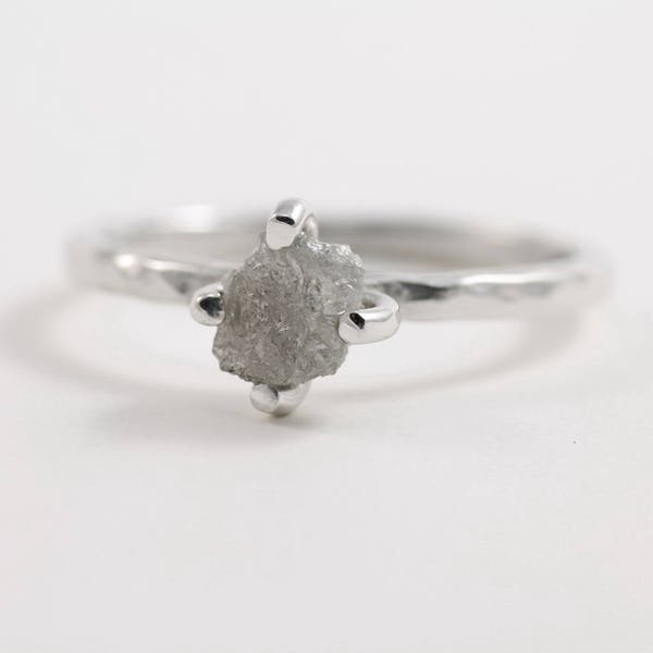 Raw diamond ring Sterling silver rough diamond engagement ring Raw stone jewelry Minimalist hammered silver diamond ring Boho chic jewelry