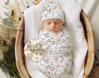 Manta de bebé personalizada Magnolia: Set de regalo con letrero floral con nombre