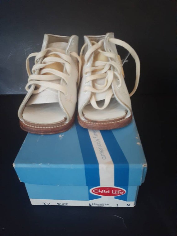 Vintage Childlife Baby/Toddler Unisex Shoes~ Whit… - image 1