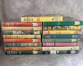 Landmark Books~ Young Reader Series 1950's Publications~ Buy 3, Get 1 Free.  FREE SHIPPING