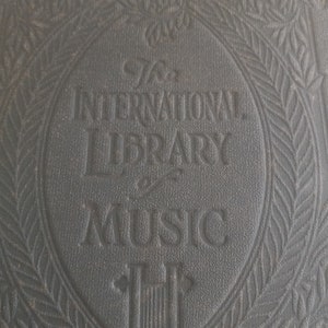 The International Library of Music for Vocalists Vol VI~ Home and Studio Hardcover 1925~Patriotic, Folk and Children&#39;s Songs~ FREE SHIPPING