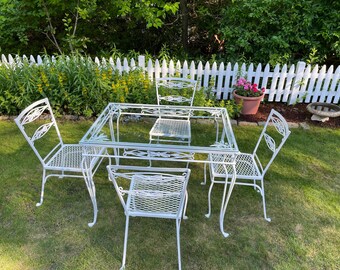 Vintage Salterini Patio Set of Table and Four Chairs - White Iron - White Claw Pattern - Iron Furniture