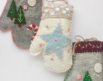 Christmas wool felt mitten decorations PDF pattern, Christmas mitten felt ornament pdf pattern, sew your own Xmas tree ornaments