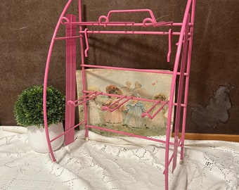 Retro Countertop Pink Metal Mug Rack Jewelry Stand