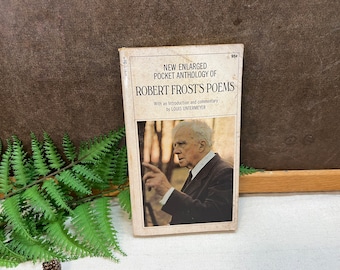 The Pocket Book of Robert Frost's Poems Paperback 1971