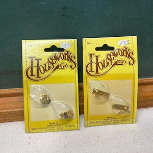 Dollhouse Miniature Doorknobs and Hinges Set - Houseworks LTD