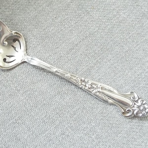 R. Blackinton Daisy pattern pierced Art Nouveau sterling silver serving  meat  fork size 7" long silver flatware silverware  replacement