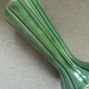 vintage Retro  large 9.5"  USA green ribbed  vase urn 1930s pottery # 258