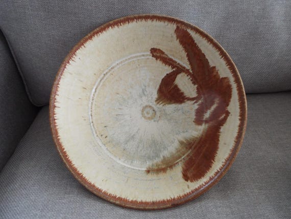 large 12" North Carolina studio pottery serving bowl  signed GR  brownstone  drip glaze hand thrown stoneware glazed bowl  like new