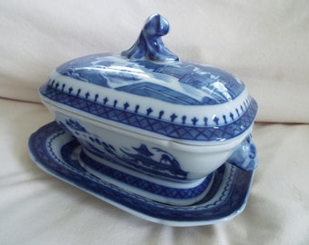 Mottahedeh Historic Charleston reproduction Canton blue white small tureen and  platter replacement